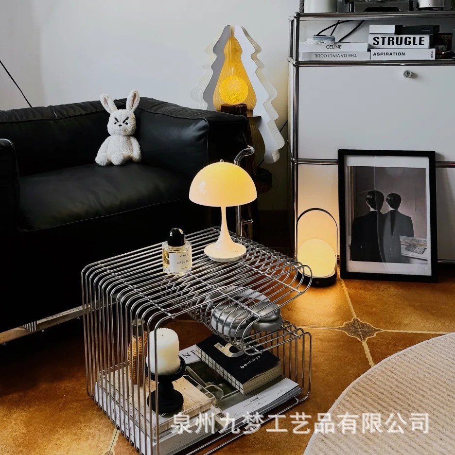 Lighting And Decor Magazine - Напольная стойка для журналов и газет,